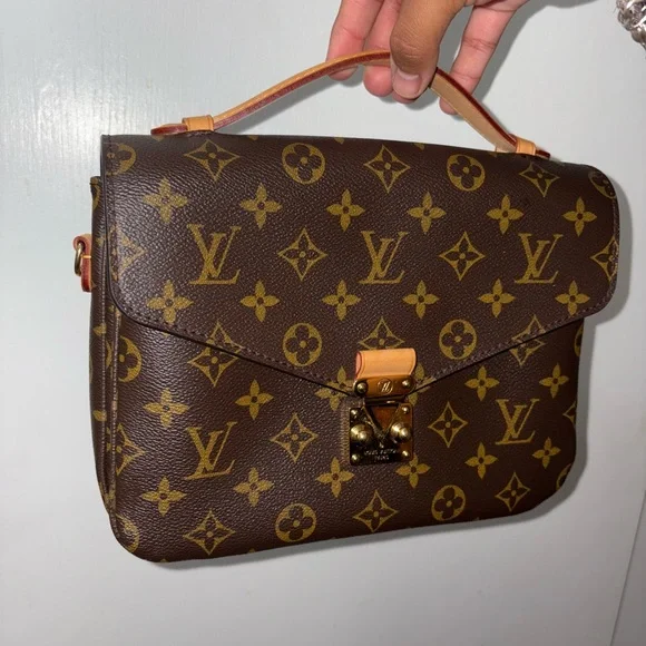 Louis Vuitton Monogram pochette metis - Picture 17 of 17